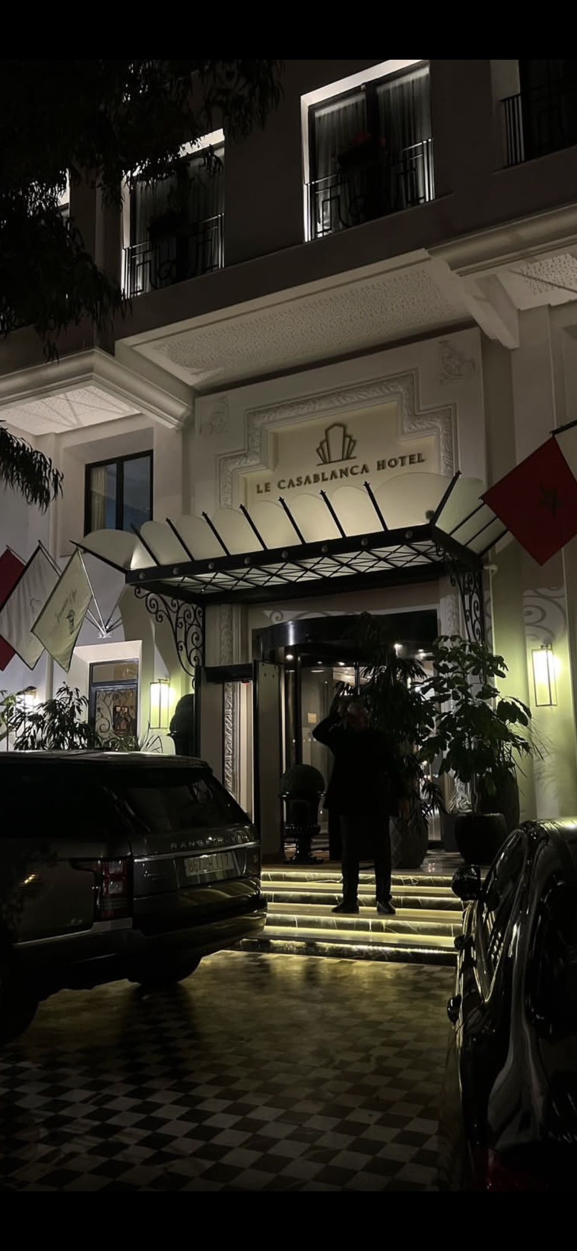 Le Casablanca Hotel at night